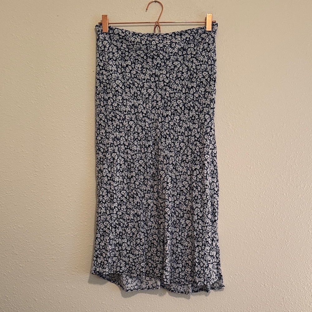 Old Navy Navy and White Floral Midi Skirt